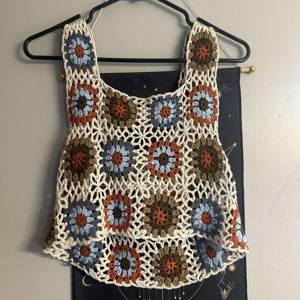 Crochet cropped top
